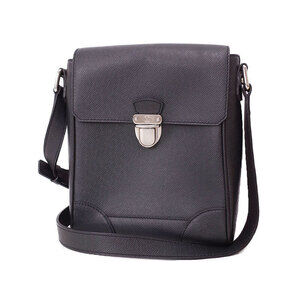 Louis Vuitton Taiga Luca Shoulder Bag